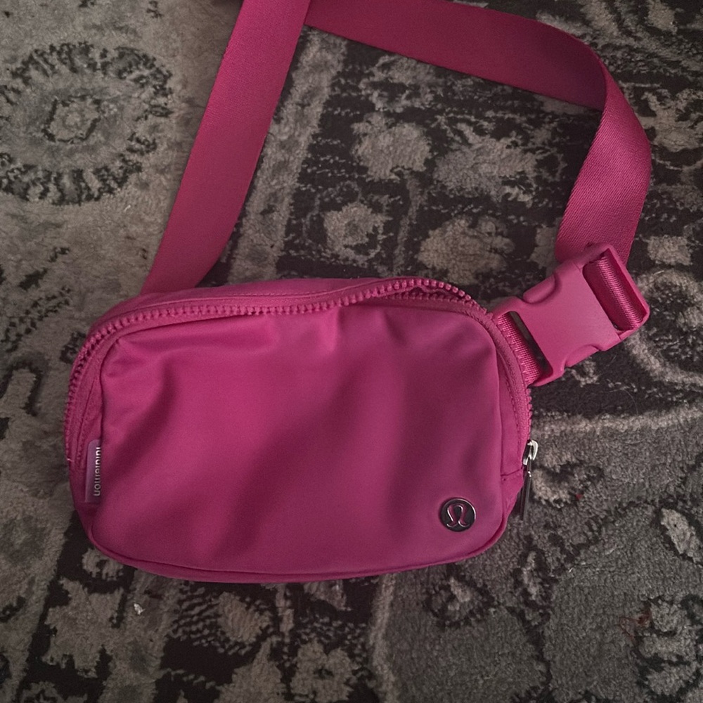 Lululemon belt bag